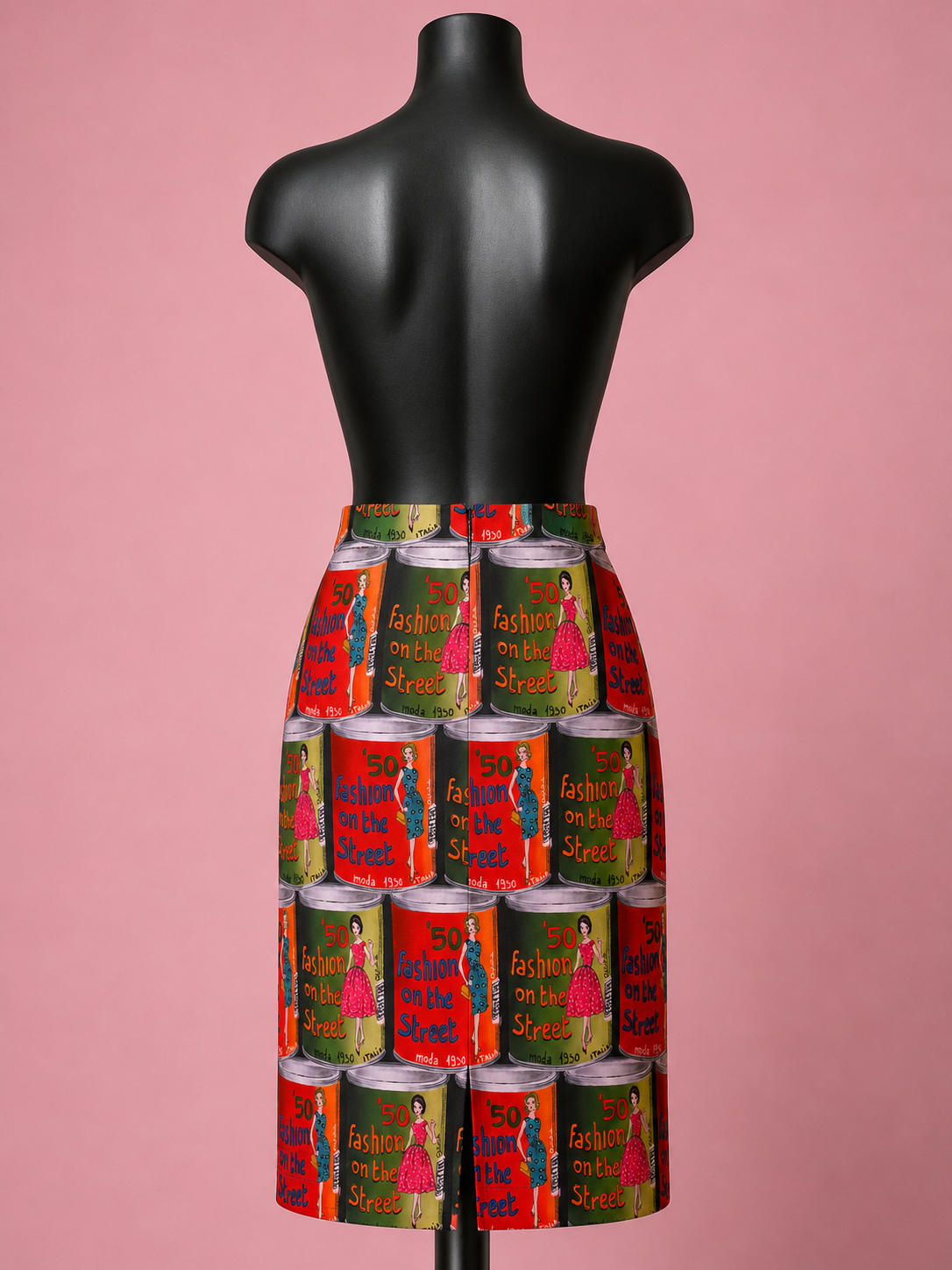 “FASHION ON THE STREET” Skirt